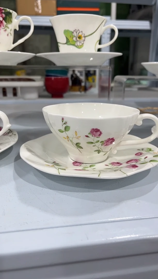 杯子骨瓷（简装）玫瑰咖啡杯碟一套+小勺