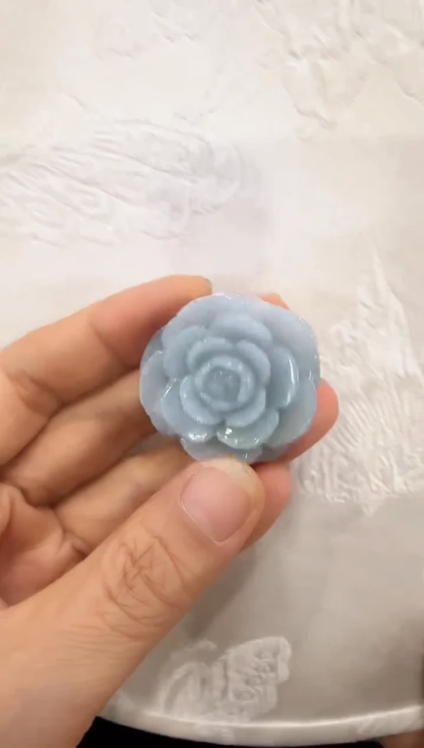 翡翠未镶嵌颈饰国风