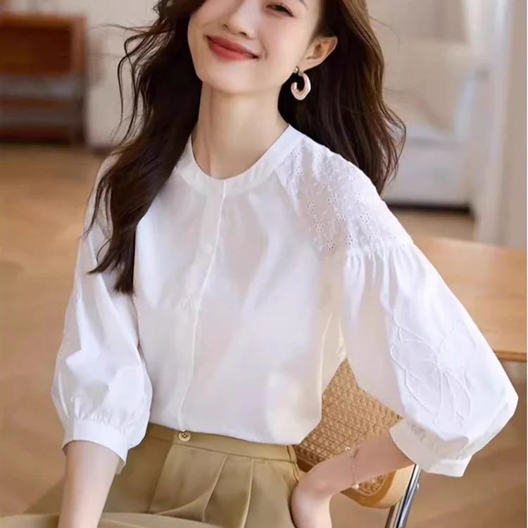 七分袖白色衬衫女春夏新款独特别致法式镂空袖绣花衬衣大码上衣