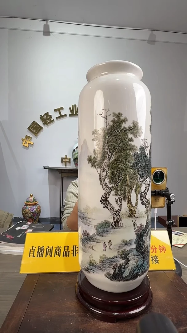 景德镇精美陶瓷瓶