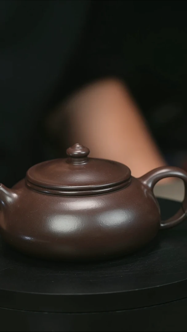茶壶紫砂用****1H1929陈春芬黑墩头寒江