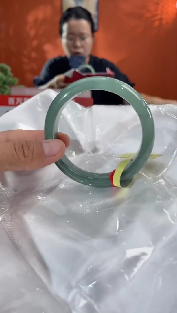 未镶嵌手镯翡翠翡翠手镯