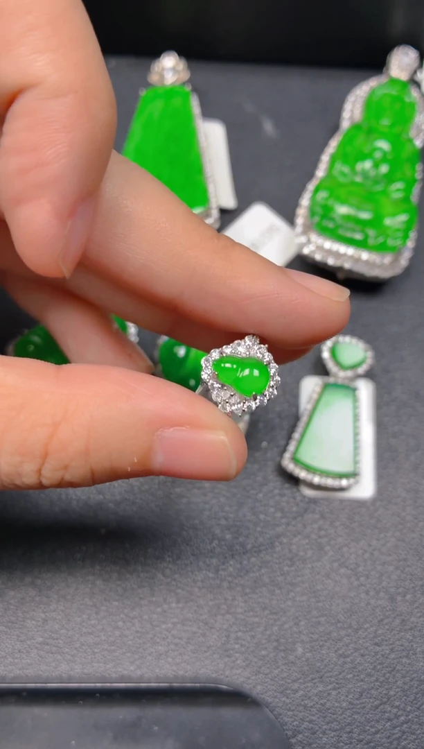 颈饰银S925镶嵌翡翠41