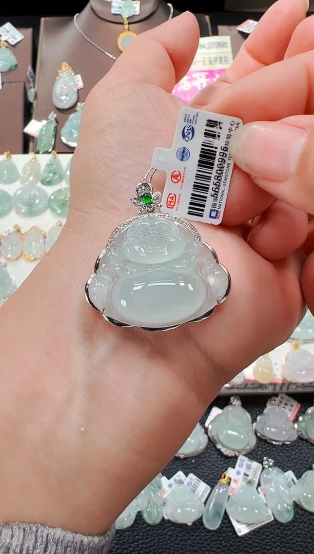 【闪购商品】翡翠吊坠(不含链)18K金镶嵌佛公吊坠996