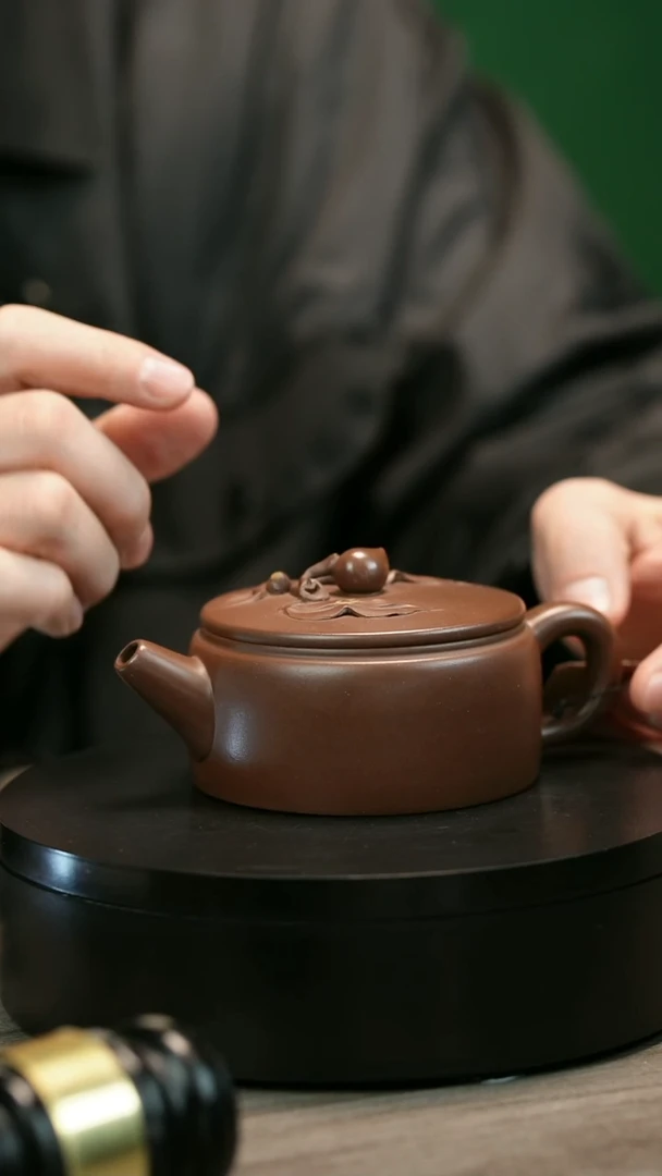 茶壶紫砂肥***方H2450赵信军寿桃汉瓦