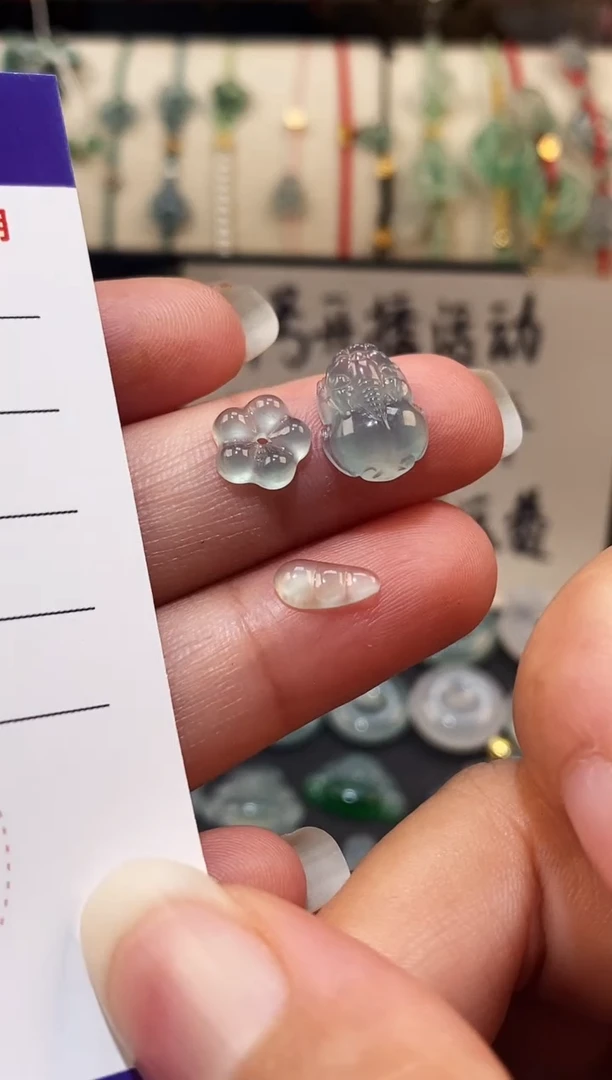 翡翠散珠日**开貔貅小花葫芦