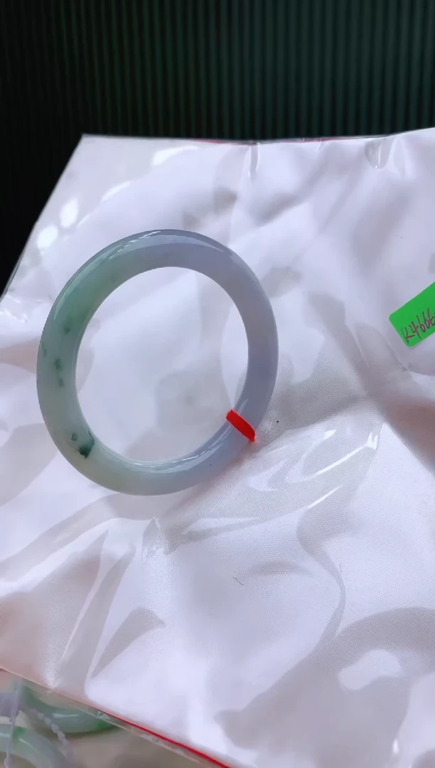 未镶嵌手镯翡翠56+