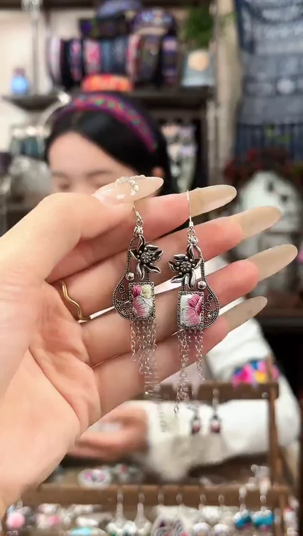 织绣民族风非遗老绣苗银饰品648