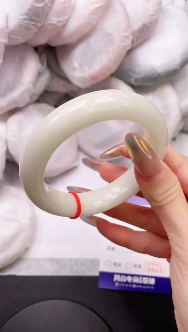 【闪购商品】和田玉手镯未镶嵌4K424-59