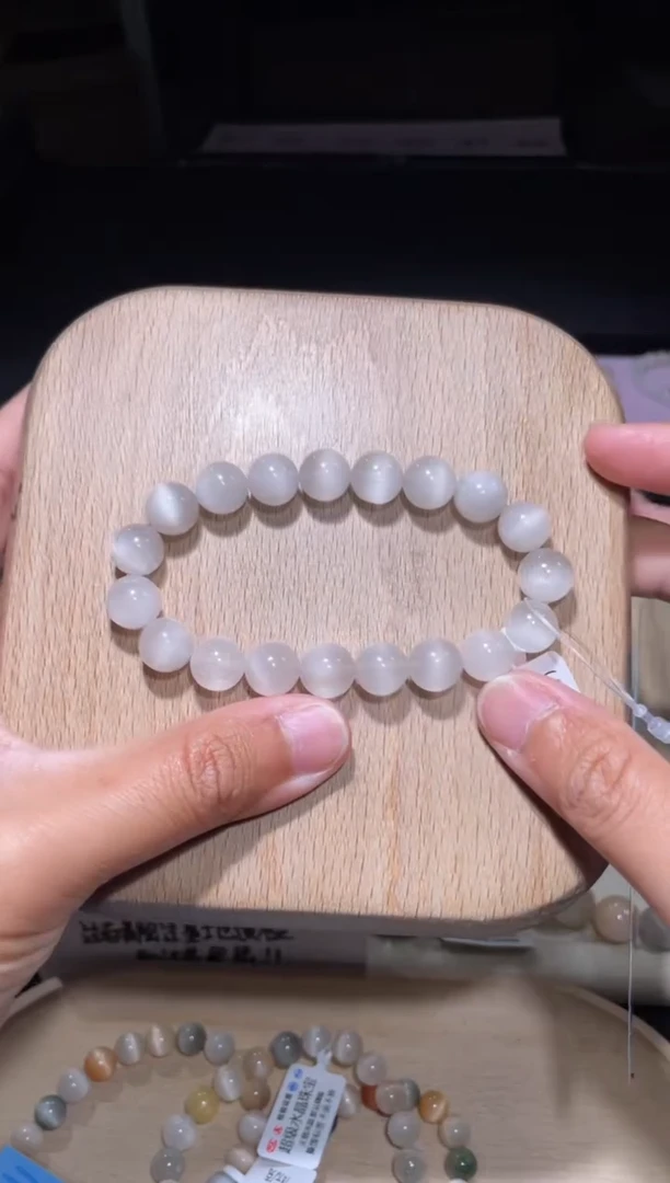 【闪购商品】水晶手链未镶嵌35号多样性发货一H 9+