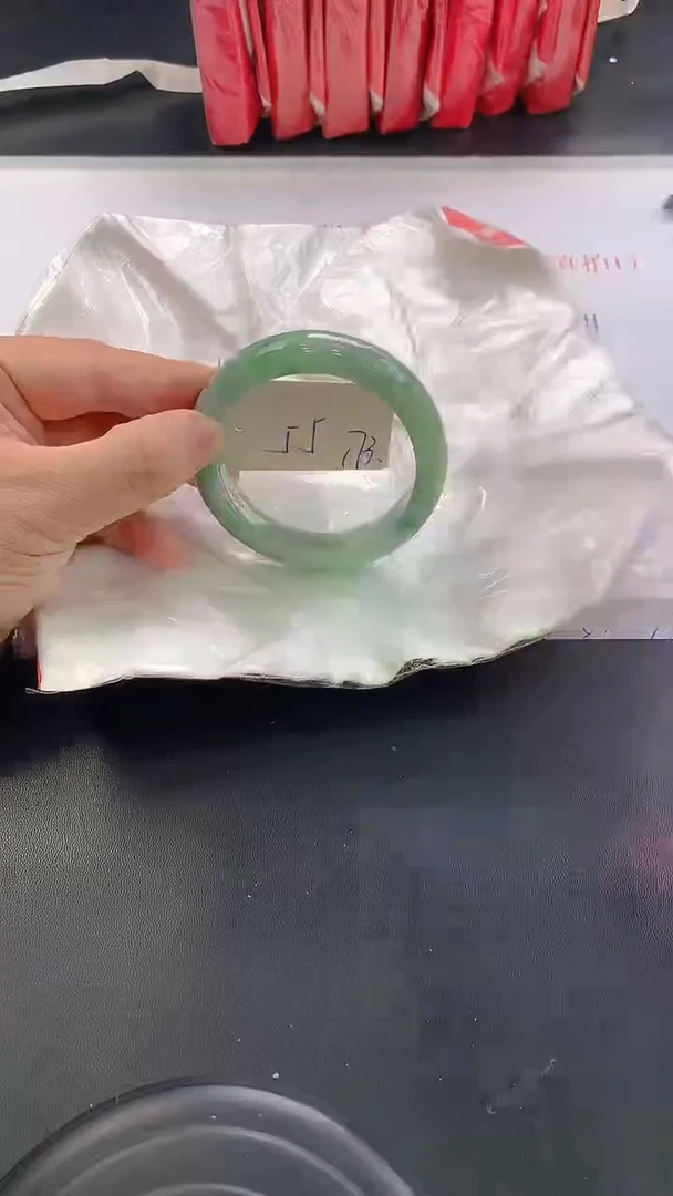 未镶嵌手镯翡翠173