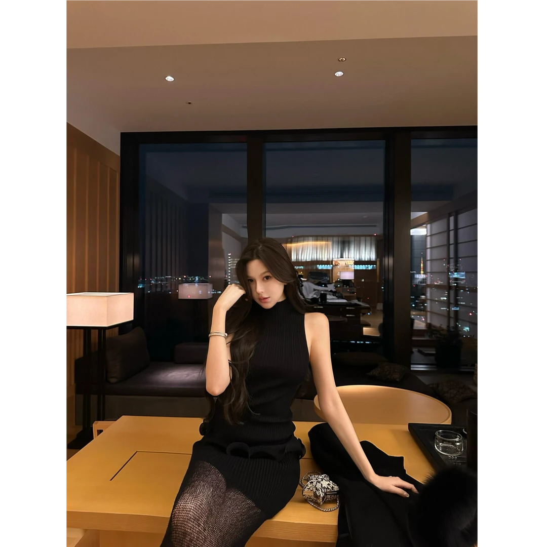 2025秋冬新款韩系时尚气质针织打底背心显瘦收腰无袖上衣配半身裙