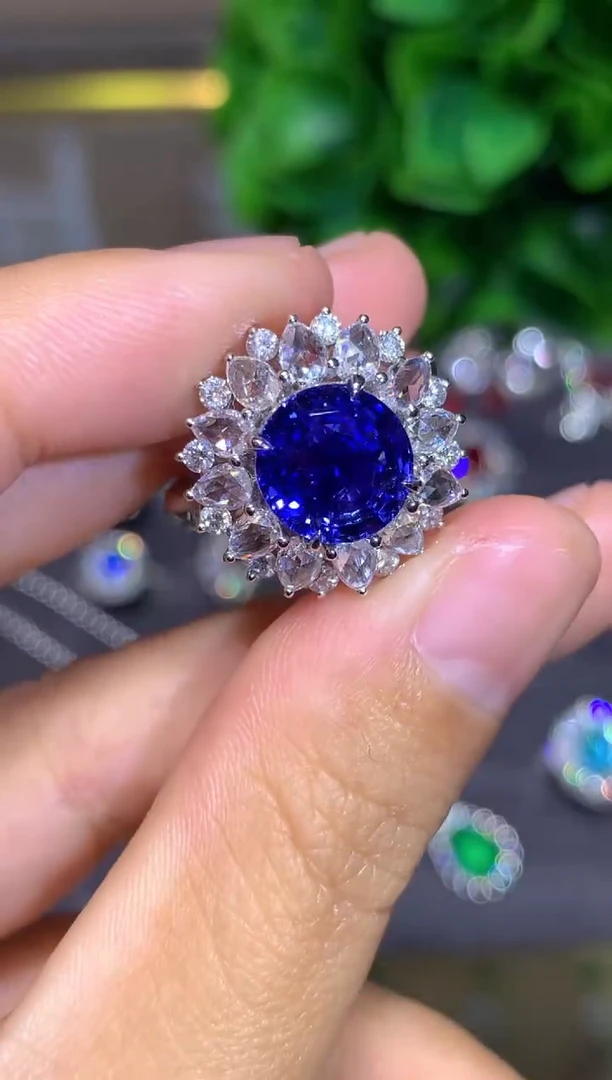 戒指蓝宝石18K金镶嵌无烧  3.58CT