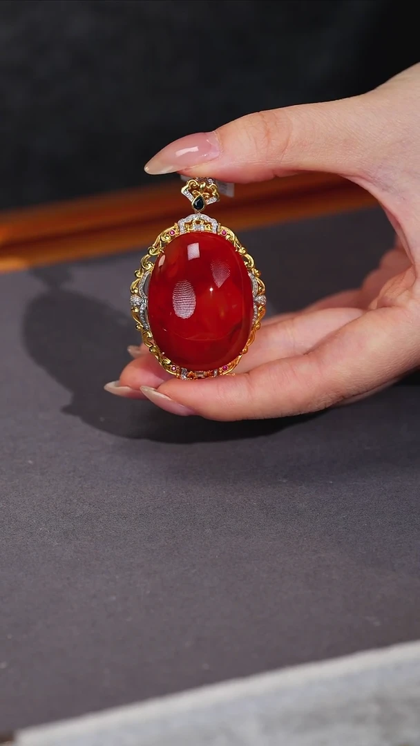 吊坠(不含链)18K金镶嵌南红玛瑙原矿D2-20