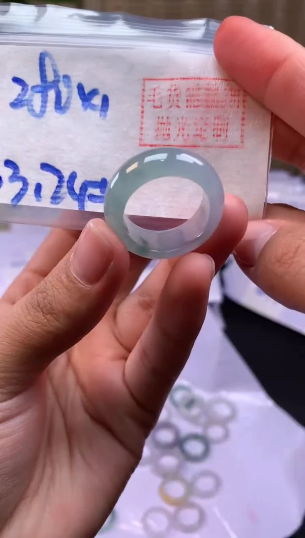 【闪购商品】定制翡翠未镶嵌戒圈#280元-毛货需精细抛光