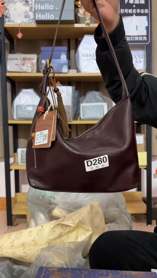 小牛剖层皮革老张家女包280