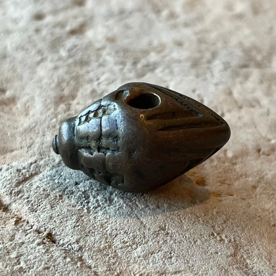 藏地泥塑娘啦擦擦吊坠