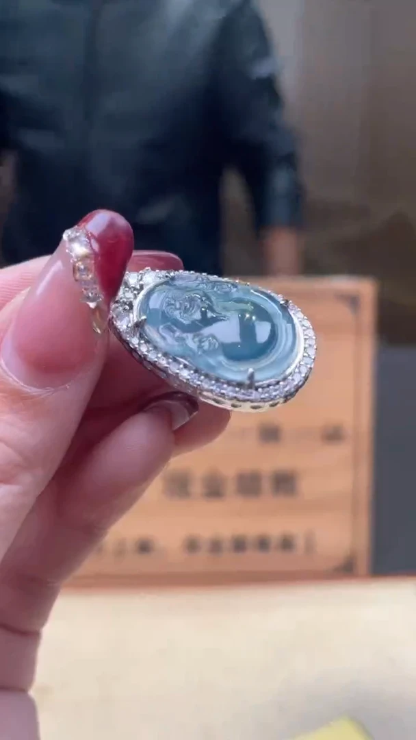 【闪购商品】翡翠颈饰未镶嵌      *A55 (只发一件)