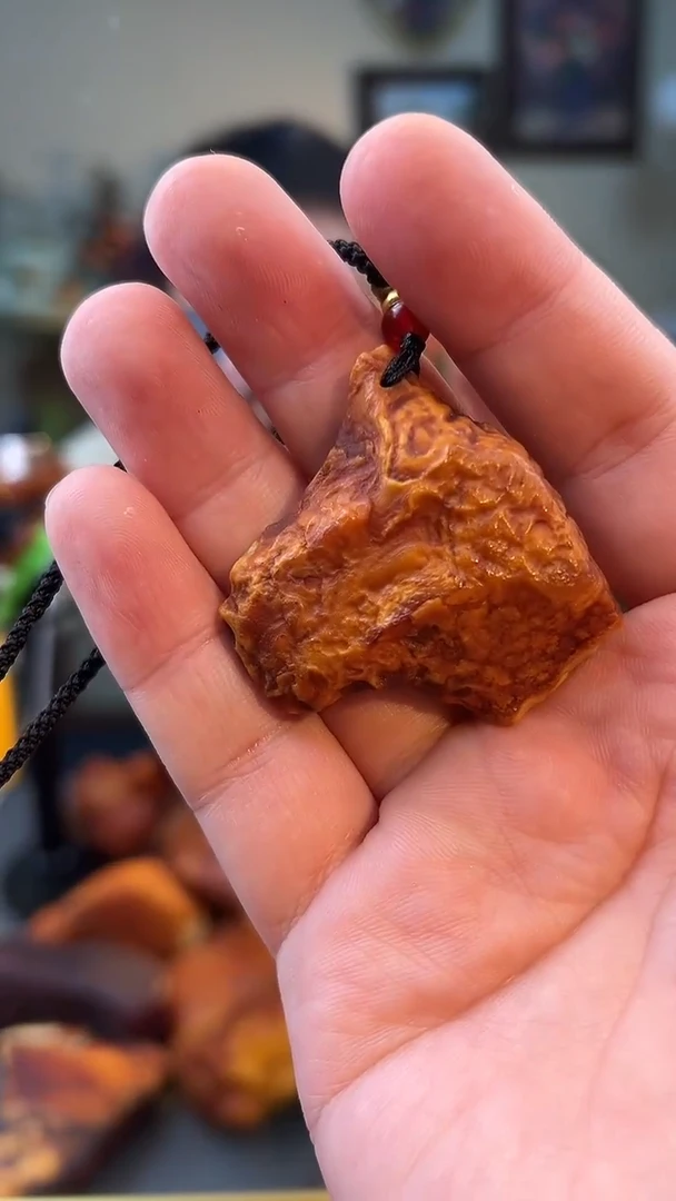 琥珀颈饰未镶嵌吊坠