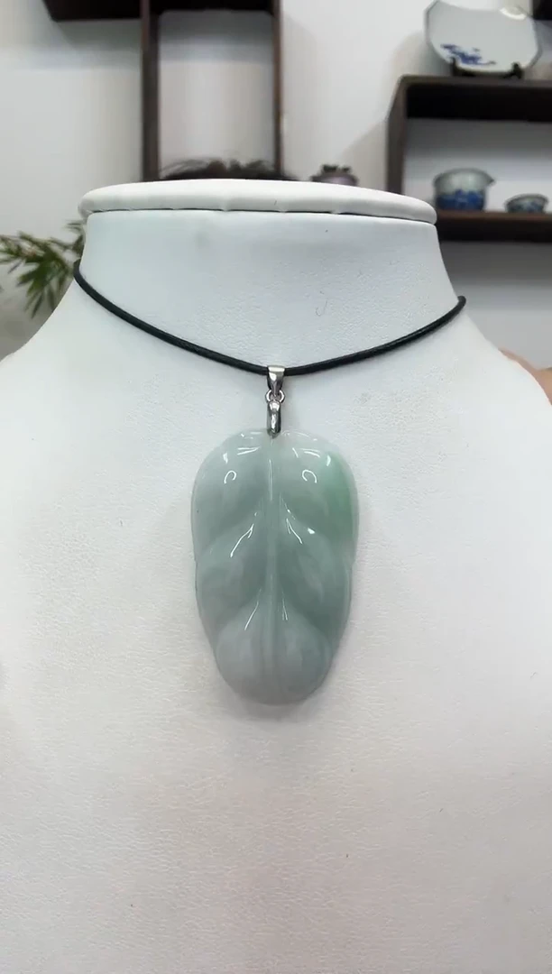 颈饰银S925镶嵌翡翠叶子