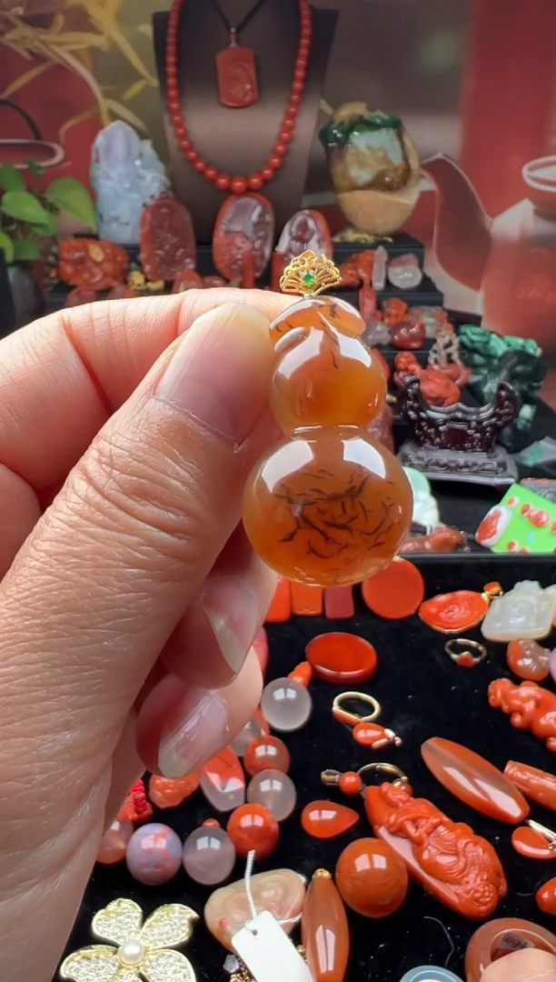 18K金镶嵌葫芦南红玛瑙峥**上葫芦