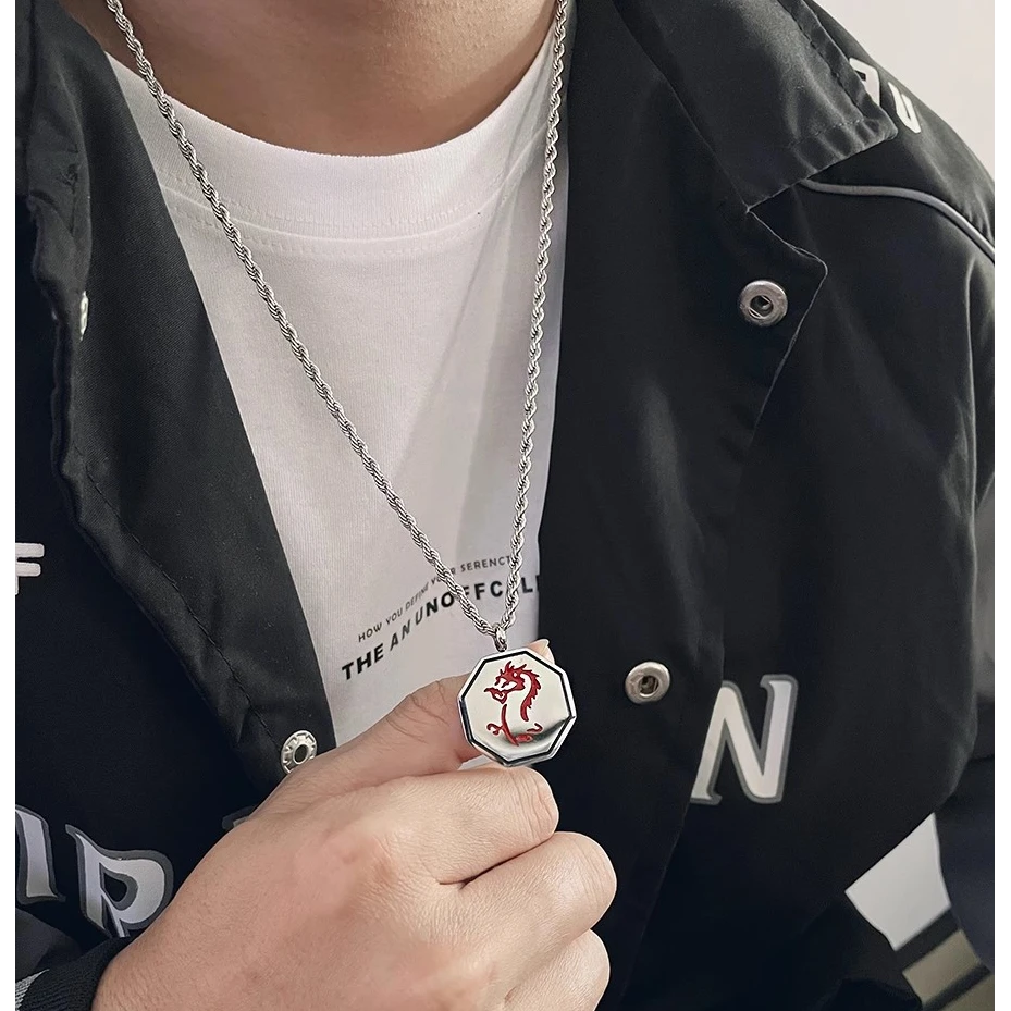 钛钢吊坠 成龙历险记十二生肖吊坠项链街头嘻哈百搭情侣个性链子