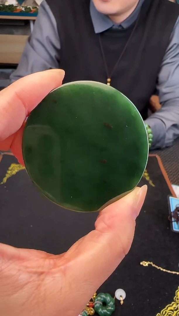 颈饰未镶嵌和田玉手镯心