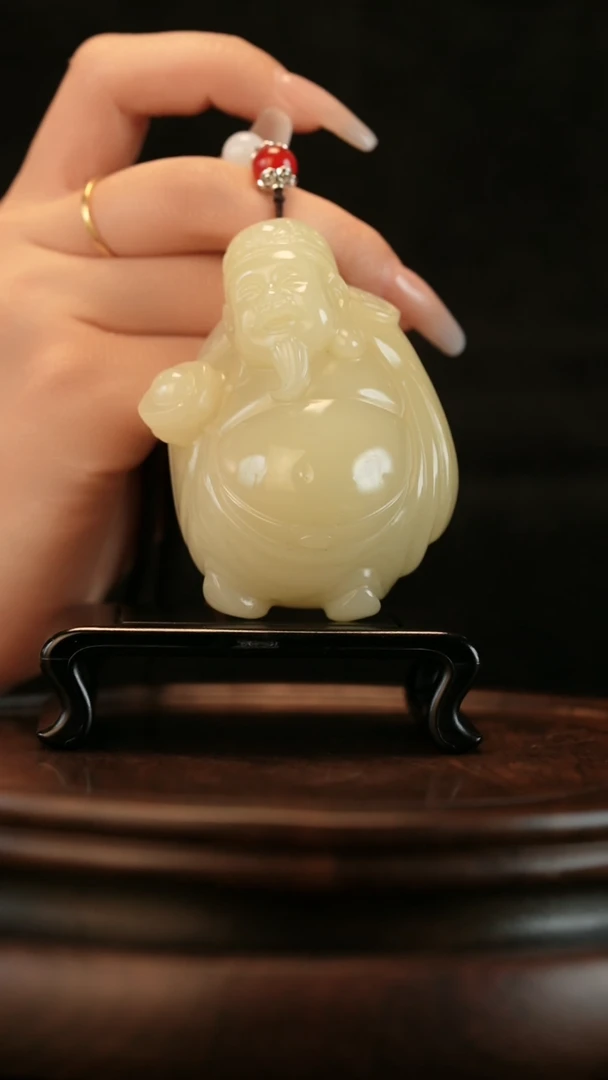 云南石竹叶青雕刻：福运亨通