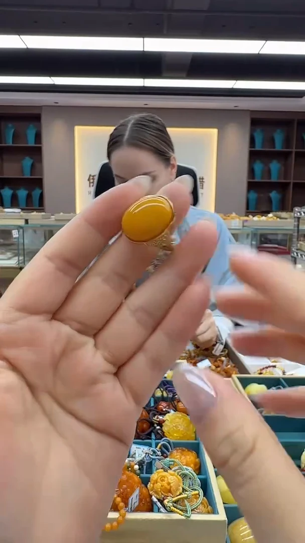 未镶嵌琥珀戒指63秒拍号 假一罚三