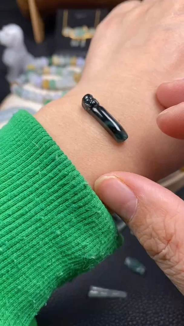 【闪购商品】翡翠颈饰未镶嵌翡翠净货27779