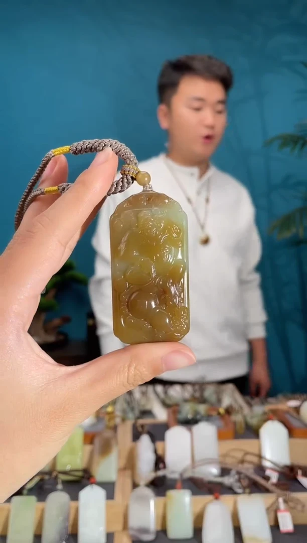 颈饰未镶嵌和田玉1