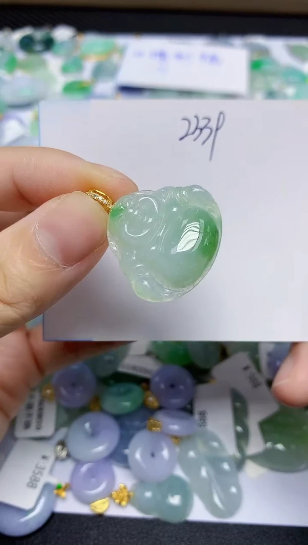 翡翠未镶嵌颈饰天然缅甸翡翠A货