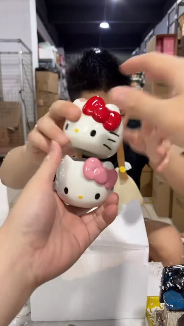 瓷片小号粉色加红色kt猫小茶杯2件套微瑕