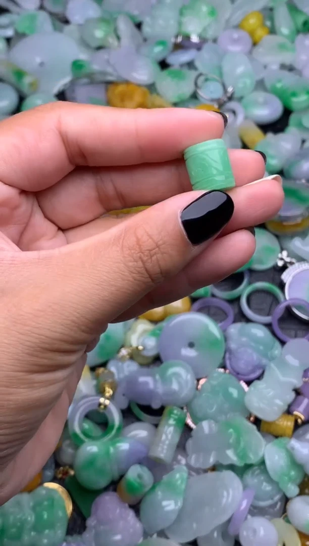 翡翠未镶嵌颈饰天然缅甸翡翠吊坠