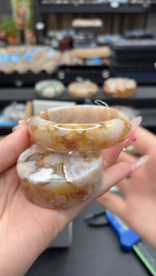 未镶嵌手镯石英质玉51(56圈赠送镯心)