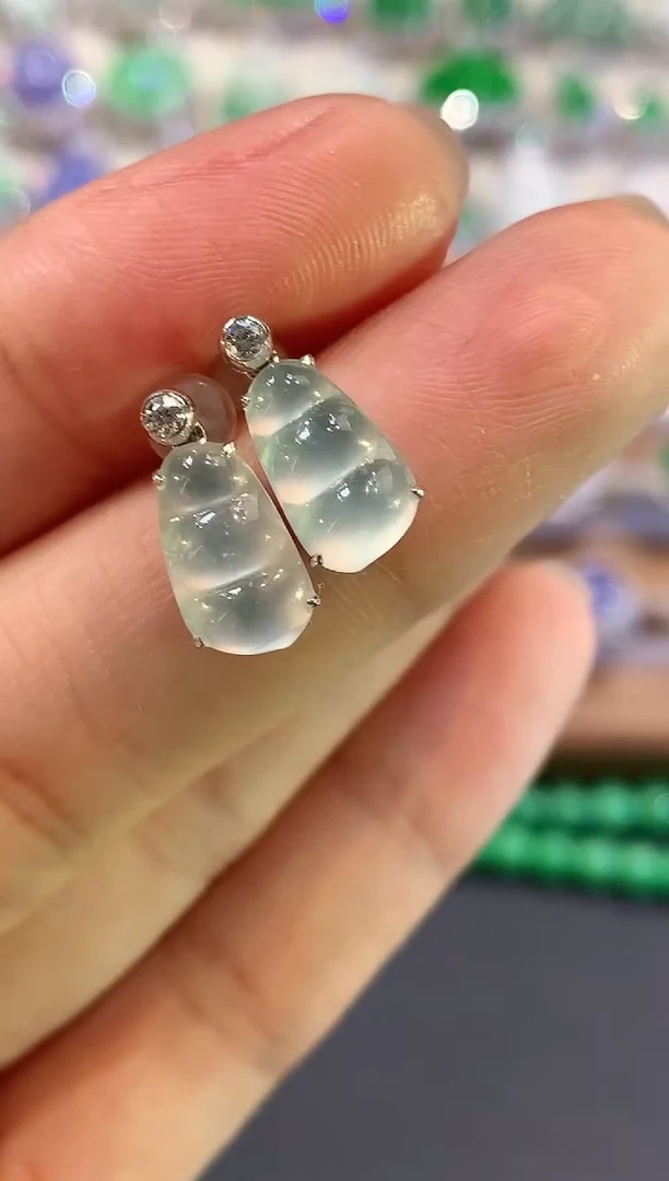 18K金镶嵌翡翠耳饰a29