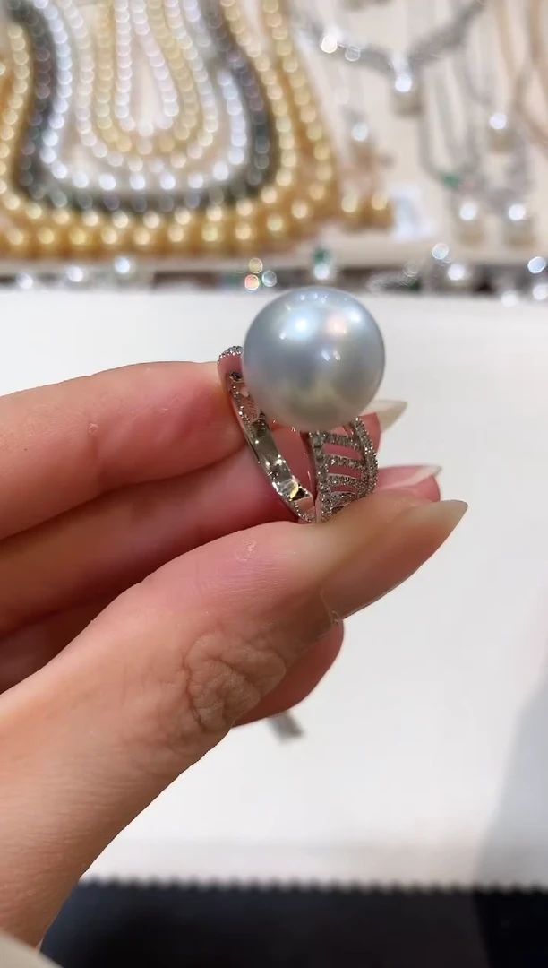 18K金镶嵌海水珍珠戒指m56