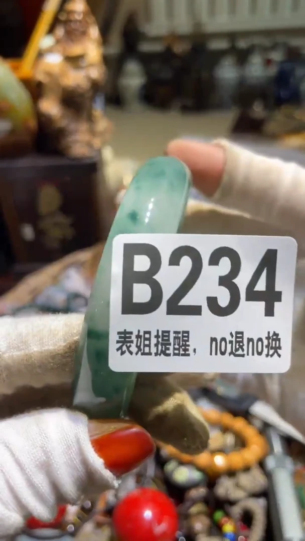陶瓷狼*崽表姐直播所见所得