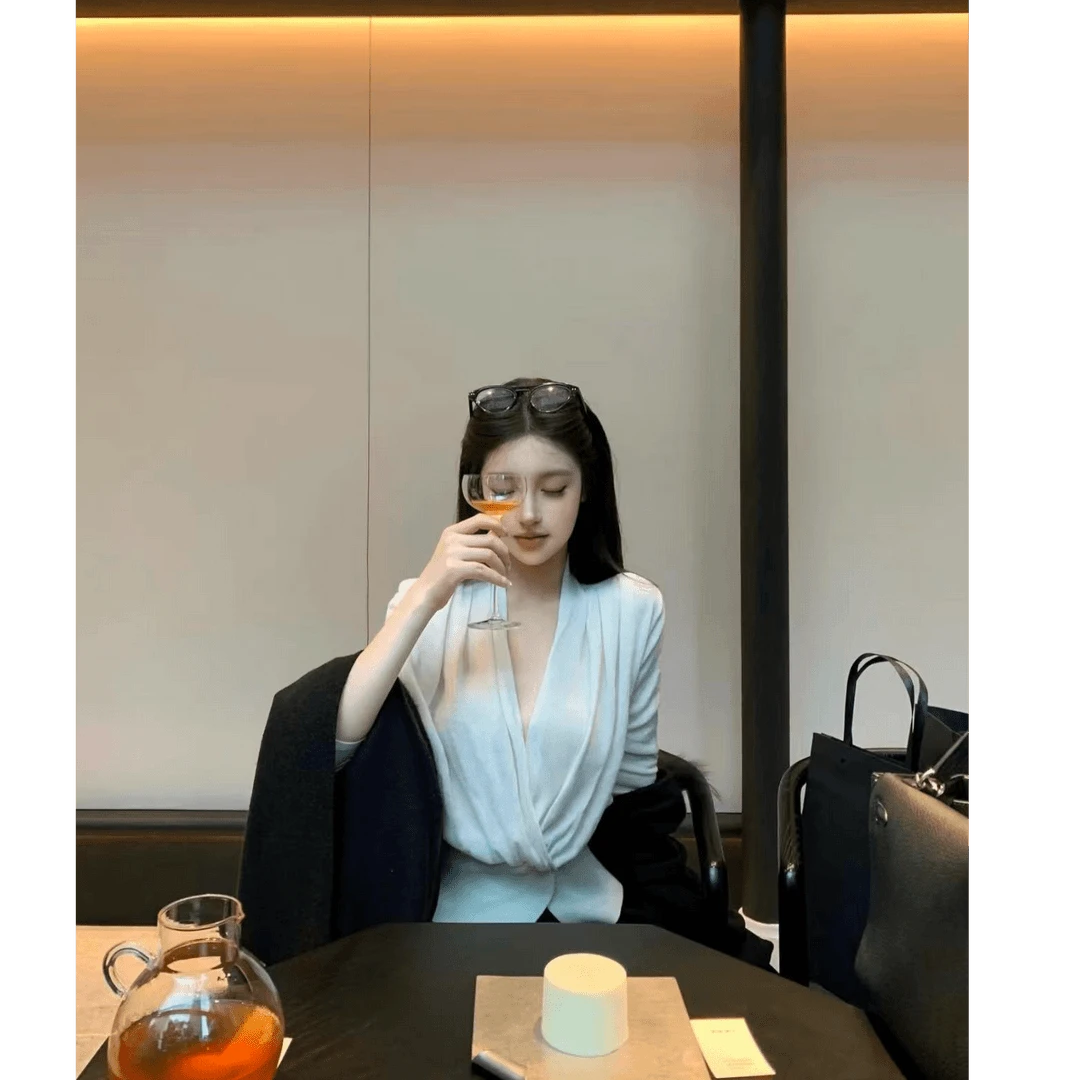 秋季气质软糯针织衫优雅温柔v领抽褶设计针织上衣高腰宽松阔腿裤