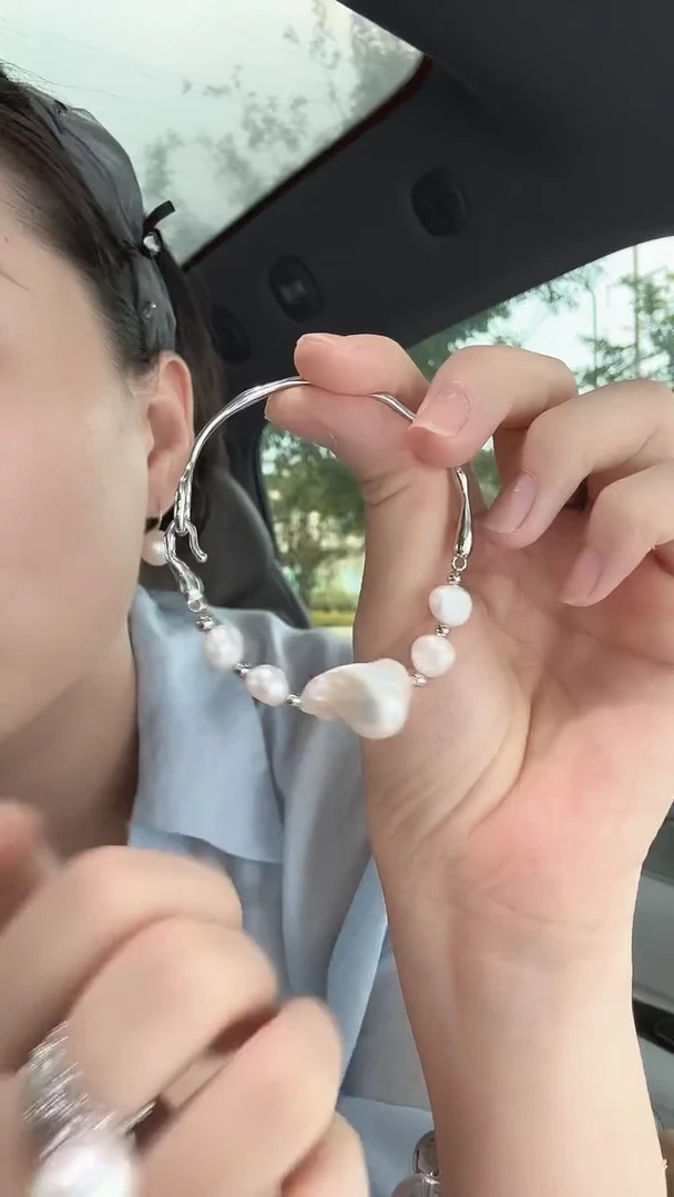 合金手绳淡水珍珠大巴洛克银色系手镯
