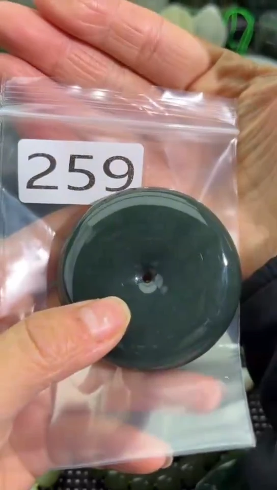 未镶嵌和田玉珠宝半成品扣子