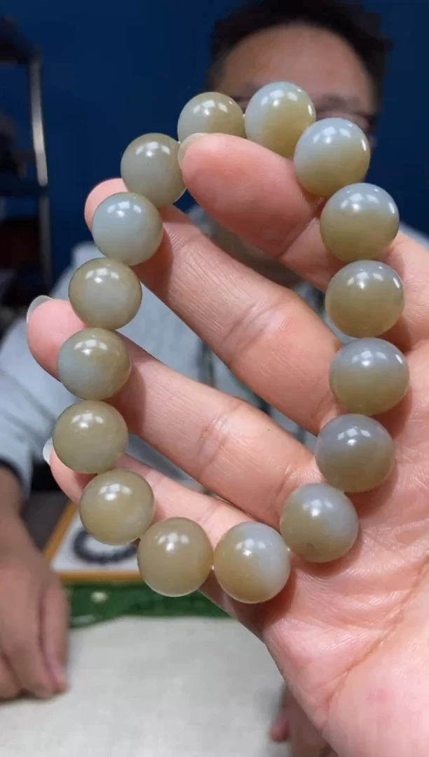 未镶嵌手链和田玉颜色多样性发货拍一发一