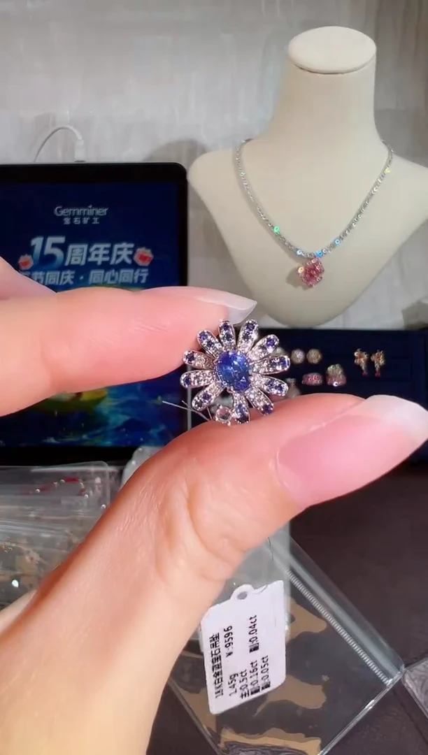 颈饰蓝宝石18K金镶嵌BN18666