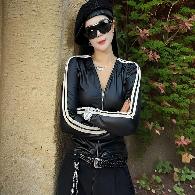 设计款韩系V领撞色拉链修身打底上衣