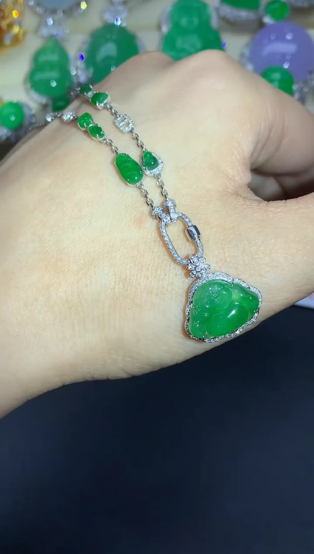 颈饰18K金镶嵌翡翠401-中国好珍宝