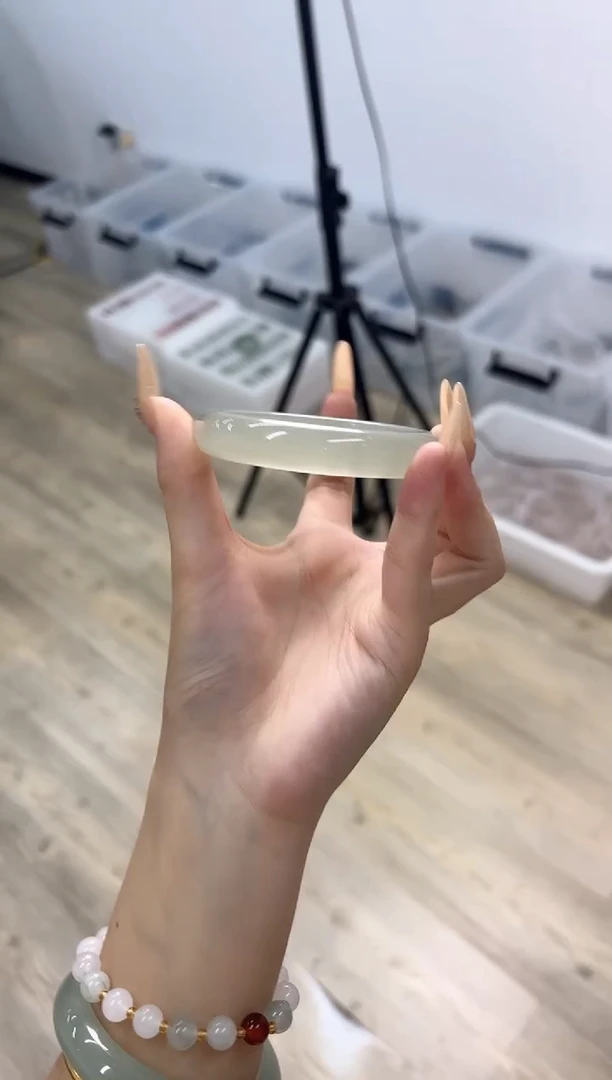 未镶嵌手镯石英质玉175-57D