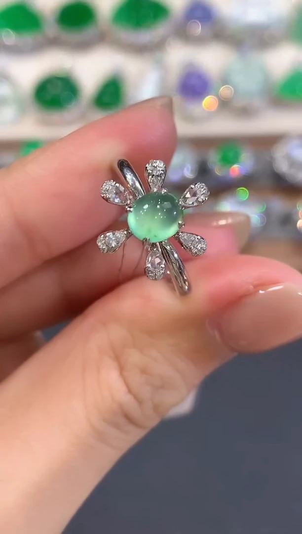 18K金镶嵌戒指翡翠a42