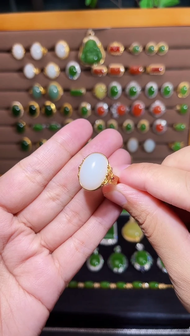 【闪购商品】和田玉戒指18K金镶嵌白玉厚金镶嵌戒指