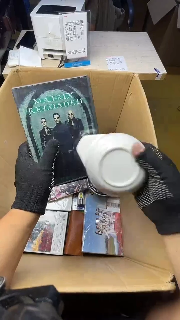 月****退二手商品不退不换