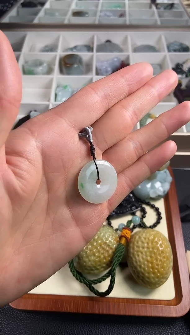 翡翠未镶嵌吊坠(不含链)吊坠